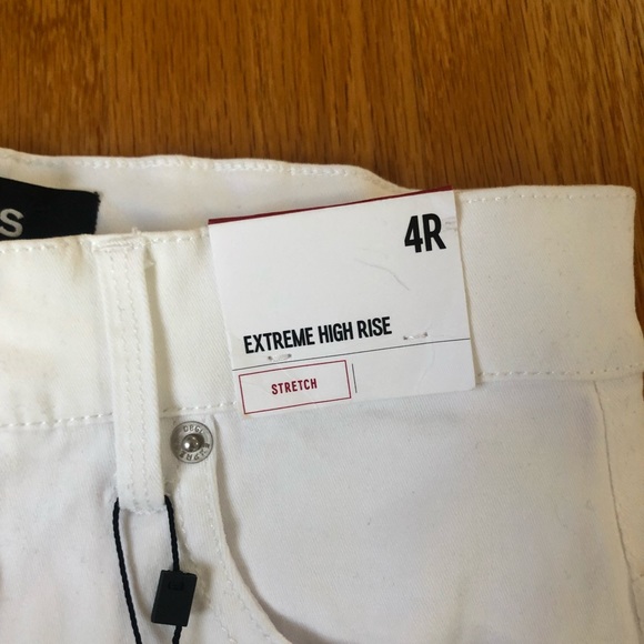 NWT Express White Flare Jeans Size 4 Regular - Picture 3 of 5